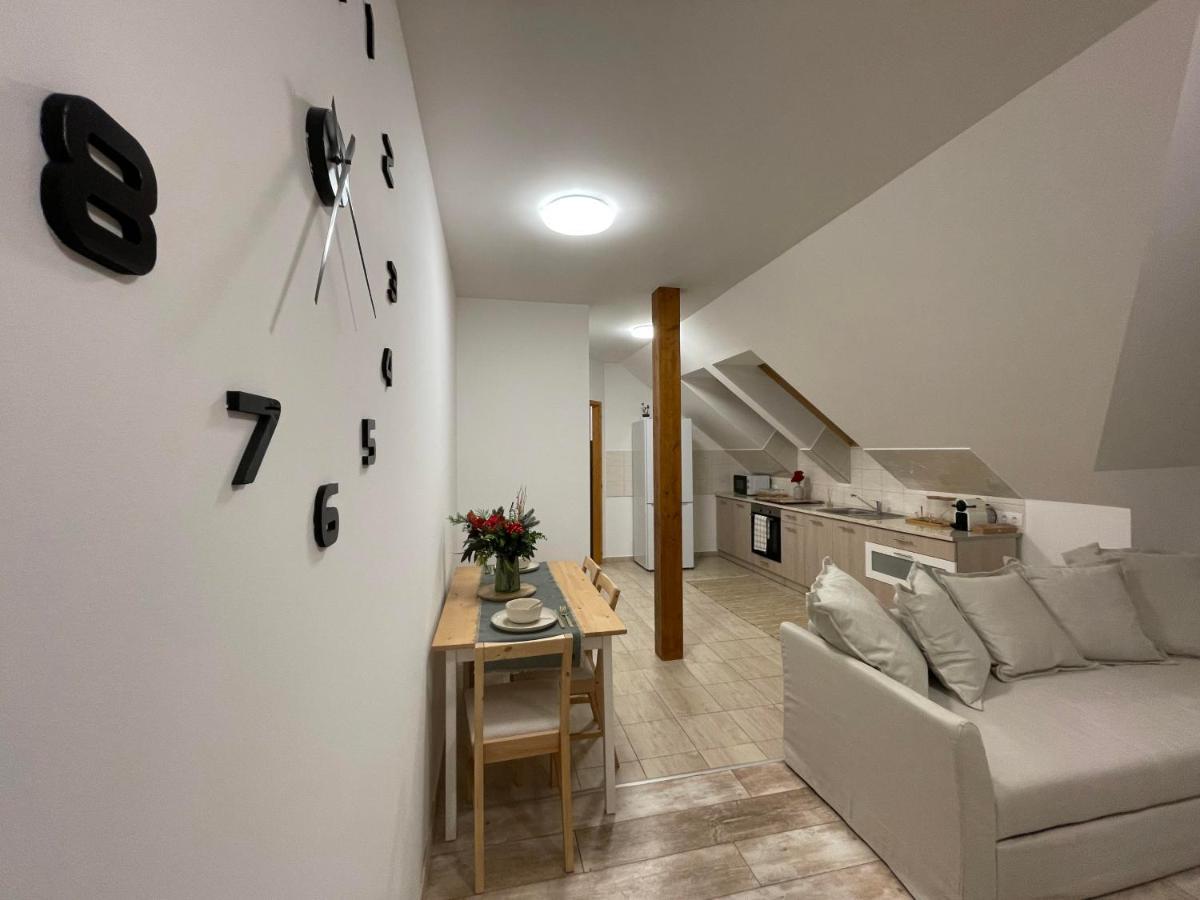 Taverna Apartman Monor Zewnętrze zdjęcie